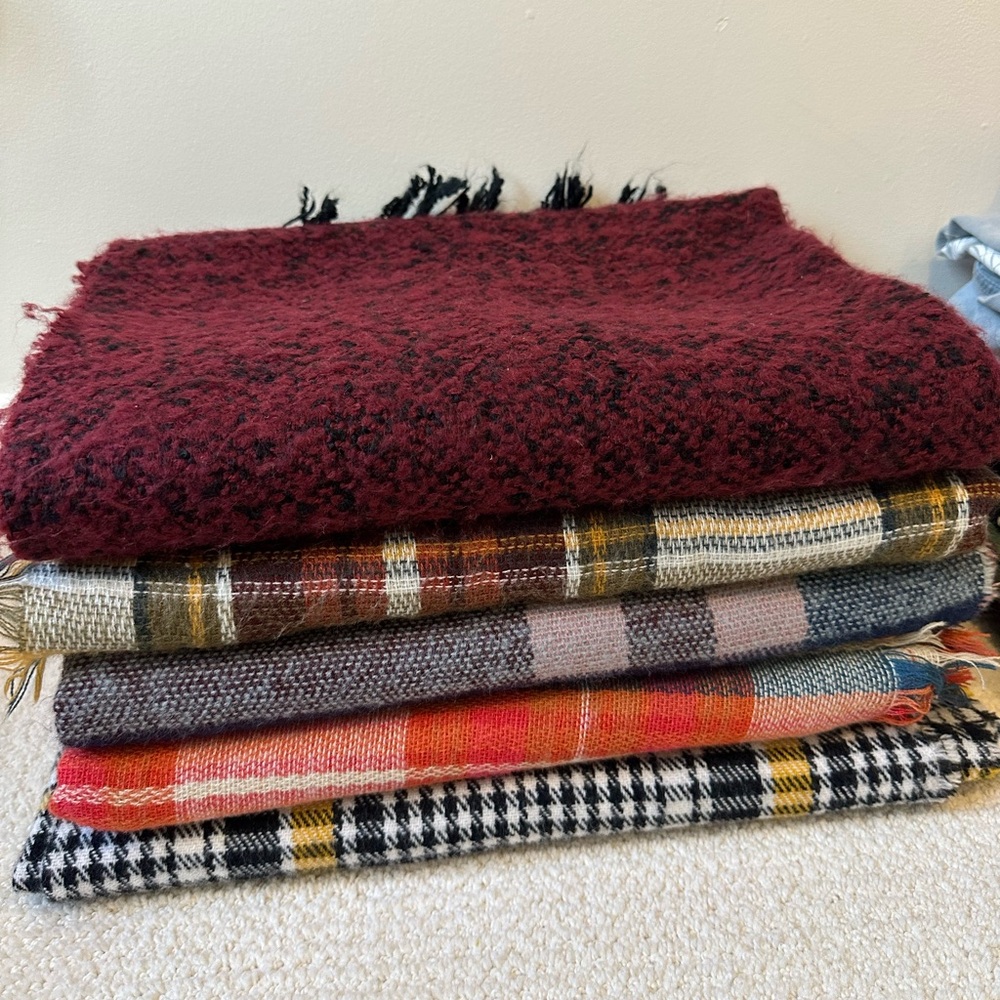 5 long winter scarves